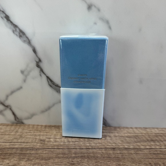 Dolce & Gabbana Light Blue Eau De Toilette New Refillable 1.7 oz - Picture 2 of 3